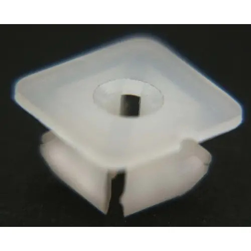 GRAPA UNIVERSAL CHEVROLET Mod. 74+ para tornillo #8-10 Bisel - Carroceria alto 0.8 cm. (20 pzas)