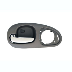 MANIJA INTERIOR CR 300M 99-04/CONCORDE 98-04 CON HOYO PARA BOCINA GRIS/CROMO PLASTICO TWN HUSHAN Izquierdo Trasera