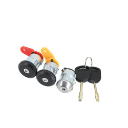 SET DE CILINDROS FD COURIER 01-10/IKON 01-07/KA 97-08/FIESTA 97-02 CON LLAVE SIN CHIP PUERTA/ENCENDIDO METAL NEGRO 12VCC CHIN MANIJAUTO Derecho/Izquierdo Delantera