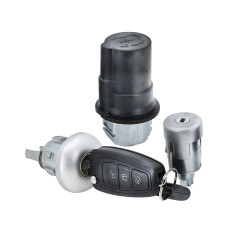 SET DE CILINDROS FD TRANSIT 14-23 CON CONTROL / CON LLAVES PARA CHIP PUERTA/ENCENDIDO/COFRE METAL PLATA CHIN MANIJAUTO 1913140/1877549/1907048/2031477 Izquierdo Delantera